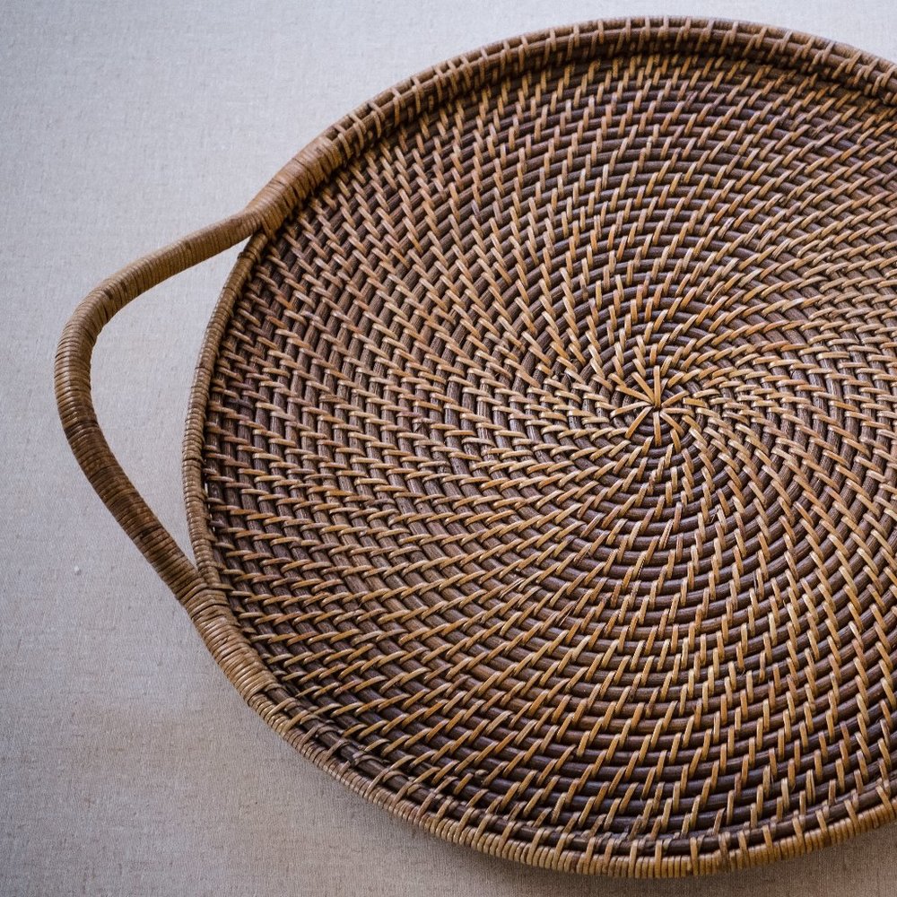 Pampered Chef Woven Selections Wicker Rattan Tray Round with Handles 17”